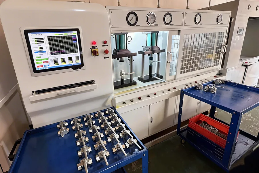 Hydraulic Ball Valves Pressure Test